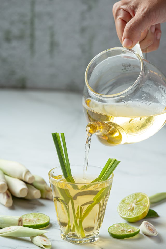 lemongrass tea with sugar